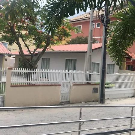 Residencial Cecilia Cruz Villa Bombinhas Exterior photo